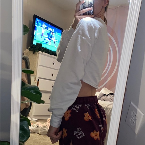 Boohoo Cropped Sweater - Picture 3 of 3